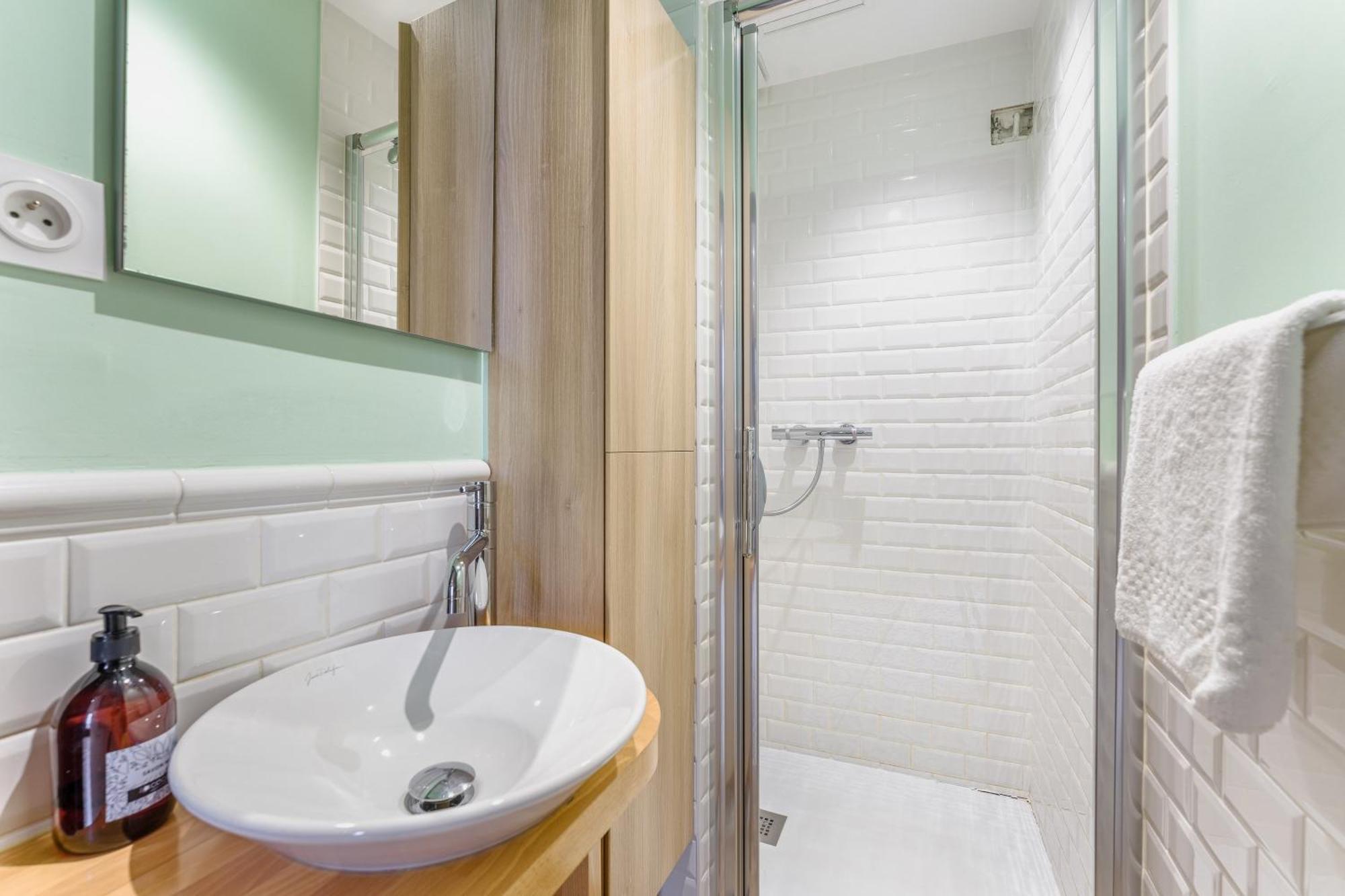 Le Petit Bacchus - Au Coeur De Nantes Apartman Kültér fotó